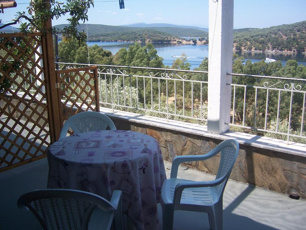 Milina Apartments Luaran gambar